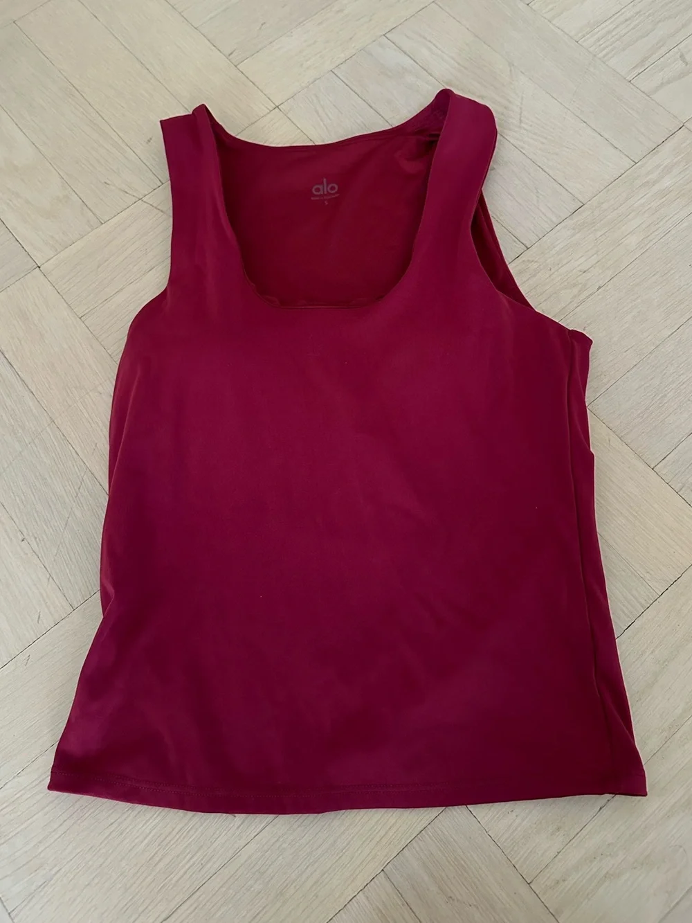 ALO Yoga Softsculpt No Nonsense Bra Tank Summer Romance Red Size Small